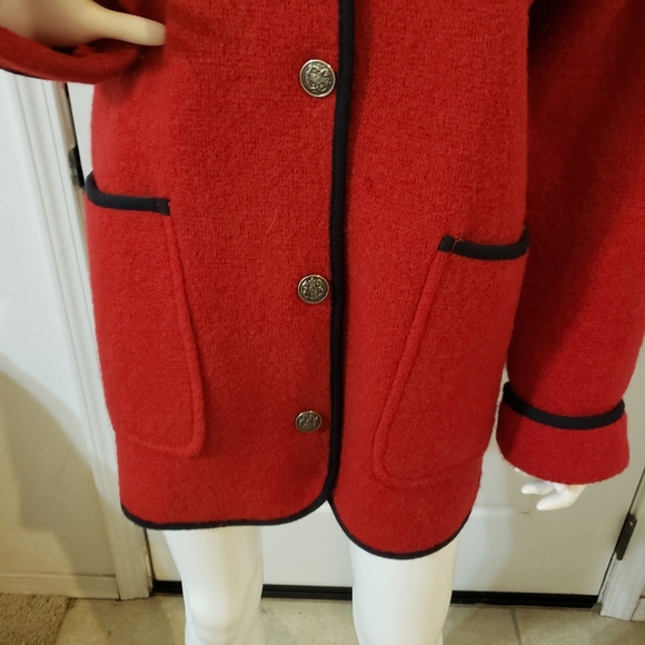 Tally Ho Red Wool Garment Label - Picture 3 of 11